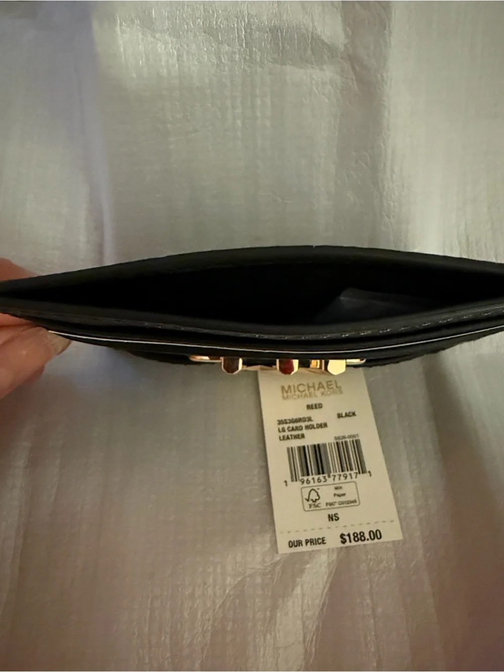 🛍 NWT 🛍 Michael Kors Black Leather Card Case with Gold MK Accent